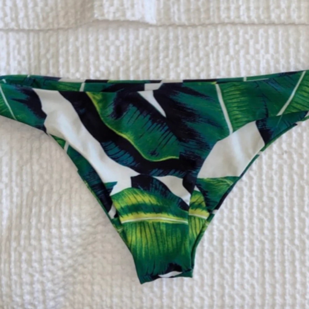 Bikini Set - Picture 5 of 6